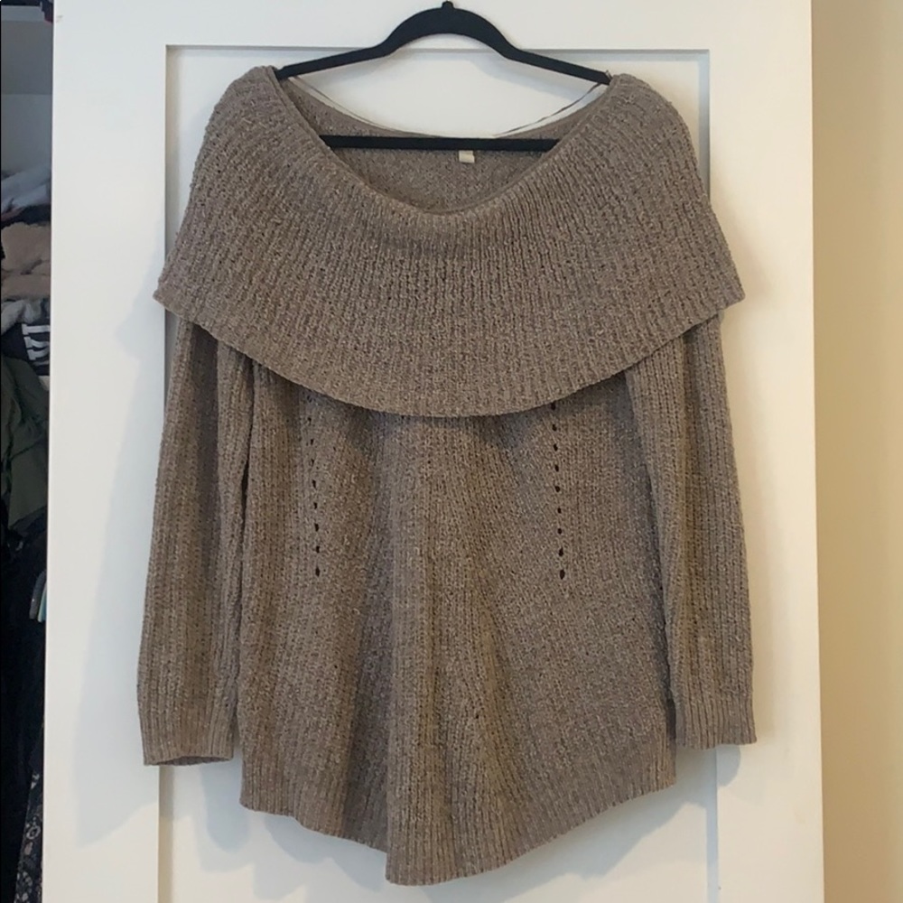 Off-the-shoulder brown/tan sweater